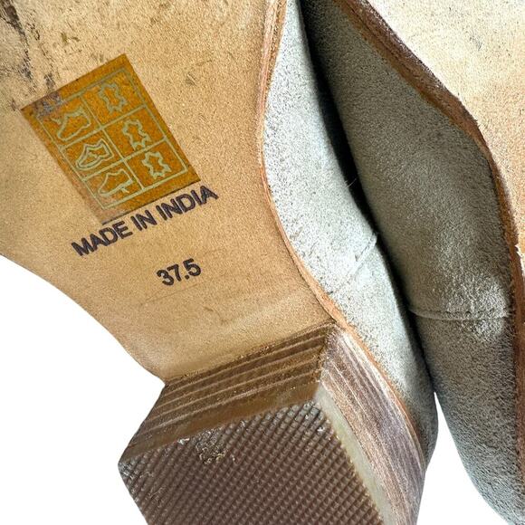 Free‎ People Charm Double V Ankle Boots Camel Suede Size Beige 37.5 US 7 - Picture 10 of 12